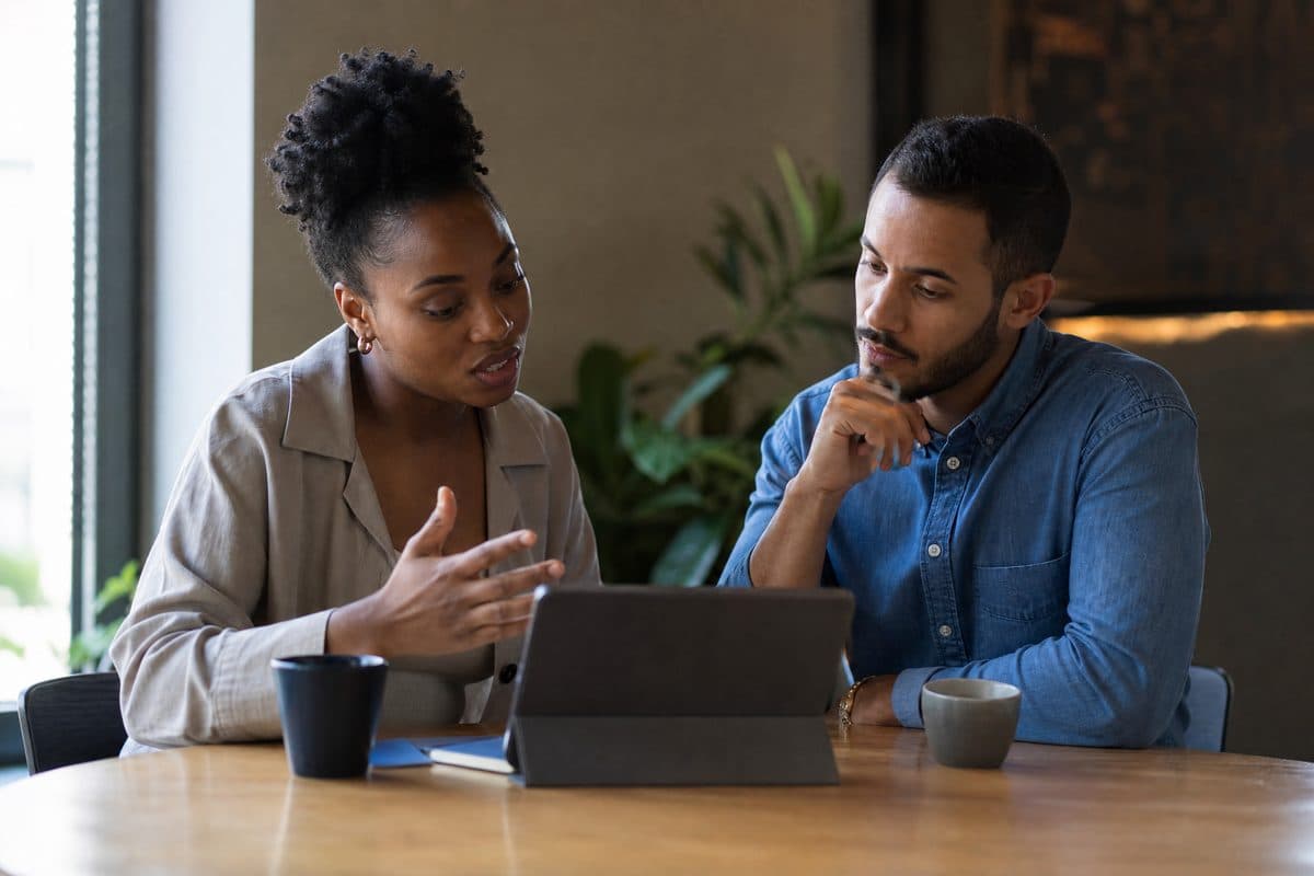 BIS consultant meeting with a business owner